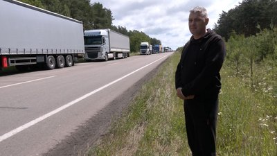 У пункті пропуску "Ягодин" на Волині 30-кілометрова черга з вантажівок У пункті пропуску "Ягодин" на Волині 30-кілометрова черга з вантажівок