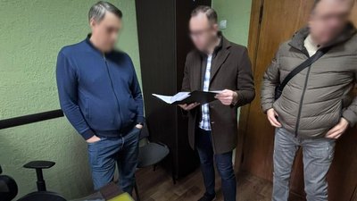 Результати обшуків у Луцьку: оголосили підозру двом депутатам і екснардепу — НАБУ