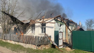Одна жінка загинула: російські війська обстріляли прикордонну Семенівку на Чернігівщині з артилерії та РСЗВ