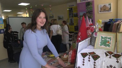 Анастасія, культурна фахівчиня центру "Я Маріуполь" Анастасія, культурна фахівчиня центру "Я Маріуполь"
