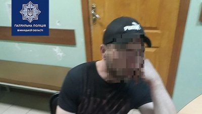 У Вінниці нетверезий водій вчинив бійку з патрульними У Вінниці нетверезий водій вчинив бійку з патрульними