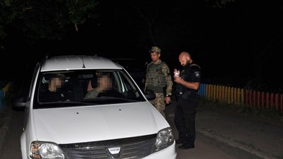 У Черкасах порушникам комендантської години вручили повістки