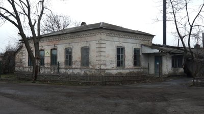 "Пам’ятник педагогу". На Донеччині планують відтворити початковий вигляд земської школи "Пам’ятник педагогу". На Донеччині планують відтворити початковий вигляд земської школи