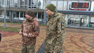 “Різдво для захисника”. Вінницькі волонтери збирають допомогу на Схід “Різдво для захисника”. Вінницькі волонтери збирають допомогу на Схід