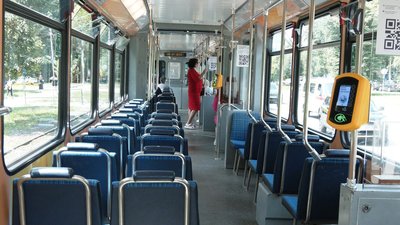У Вінниці курсують швейцарські трамваї Tram2000: що відомо У Вінниці курсують швейцарські трамваї Tram2000: що відомо
