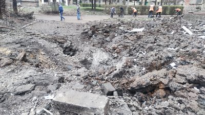 ракети С-300 наслідки обстрілу армія РФ свідчення людей Селидове Донецька область 3 квітня 2024 рік ракети С-300 наслідки обстрілу армія РФ свідчення людей Селидове Донецька область 3 квітня 2024 рік