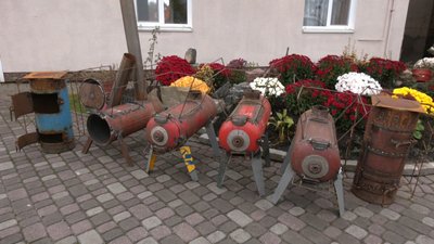 Військовим відправили вже близько десяти буржуйок Військовим відправили вже близько десяти буржуйок