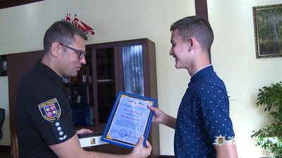 Допоміг у розшуку: 15-річний вінничанин отримав подяку від поліції