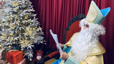 60 дітей відвідали резиденцію святого Миколая у перший день у Мукачеві