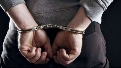 У Запоріжжі чоловіка затримали за підозрою у розбещенні неповнолітніх