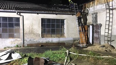 На Закарпатті горів цех з виготовлення паливних брикетів На Закарпатті горів цех з виготовлення паливних брикетів