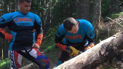 Прикарпатець на мотоциклі підкорив дві карпатські вершини Прикарпатець на мотоциклі підкорив дві карпатські вершини