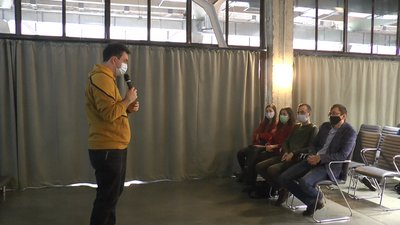Франківців навчали шукати інформацію про політичну рекламу у соцмережах Франківців навчали шукати інформацію про політичну рекламу у соцмережах