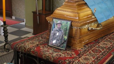 На Львівщині прощаються із захисником Іваном Комарницьким