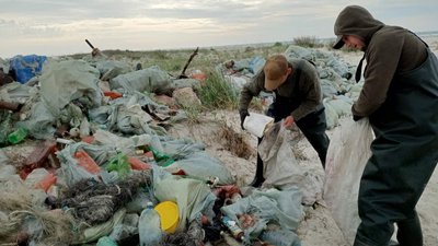 Острів Джарилгач на Херсонщині прибирають до туристичного сезону