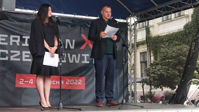 "За підтримки ЗСУ". У Чернівцях розпочалися міжнародні поетичні читання Meridian Czernowitz "За підтримки ЗСУ". У Чернівцях розпочалися міжнародні поетичні читання Meridian Czernowitz