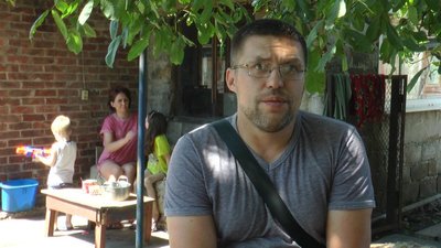 Бігали по підвалах поблизу Мар'їнки: волонтери збирають гроші на пральну машину для багатодітної родини переселенців Бігали по підвалах поблизу Мар'їнки: волонтери збирають гроші на пральну машину для багатодітної родини переселенців
