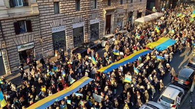 Діаспора проводить акції на підтримку України: вихідці з Тернопільщини долучаються до мітингів