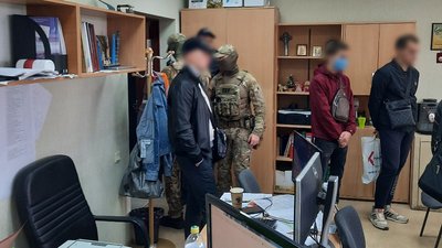 У Дніпрі СБУ викрила конструкторське бюро, яке співпрацювало з окупаційною владою Криму У Дніпрі СБУ викрила конструкторське бюро, яке співпрацювало з окупаційною владою Криму