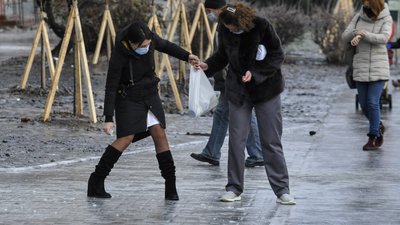 Погода погіршується: синоптики прогнозують на Київщині ожеледицю