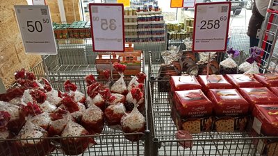 Від до гривень: яка вартість великодніх пасок в Одесі Від до гривень: яка вартість великодніх пасок в Одесі