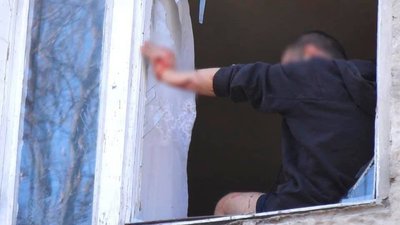 Погрожував самогубством. Поліцейські затримали чоловіка, який вбив франківця Погрожував самогубством. Поліцейські затримали чоловіка, який вбив франківця