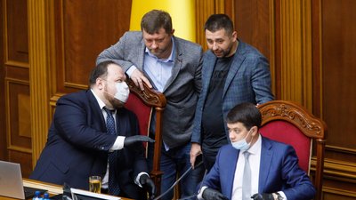 Був "правою рукою", а тепер "не член команди". Чим займався Разумков і що означає його відставка Був "правою рукою", а тепер "не член команди". Чим займався Разумков і що означає його відставка