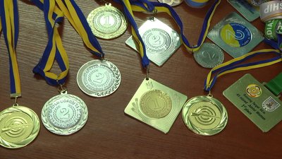 Останні 5 років збірна Хмельниччини з кульової стрільби лідирує в Україні. Останні 5 років збірна Хмельниччини з кульової стрільби лідирує в Україні.