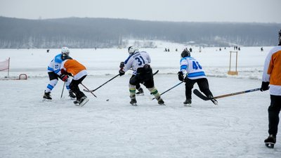 У Тернополі розпочався хокейний чемпіонат: змагаються 18 команд У Тернополі розпочався хокейний чемпіонат: змагаються 18 команд
