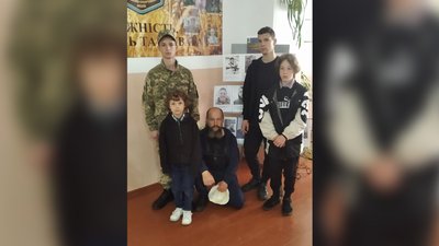 Олег Бутусін із синами Олег Бутусін із синами