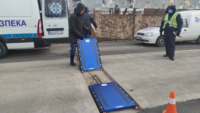 На Тернопільщині тестували нові ваги для зважування вантажівок