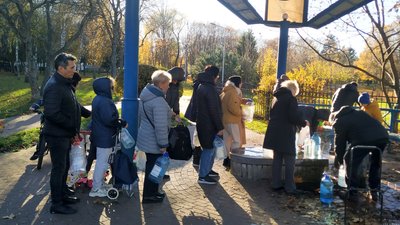 Як зігрітися, що їсти, де знайти питну воду та як лишитися на зв'язку: поради на випадок блекауту Як зігрітися, що їсти, де знайти питну воду та як лишитися на зв'язку: поради на випадок блекауту