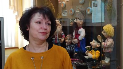 Лялькова казка в музеї. У Миколаєві відкрилася виставка іграшок місцевих майстринь