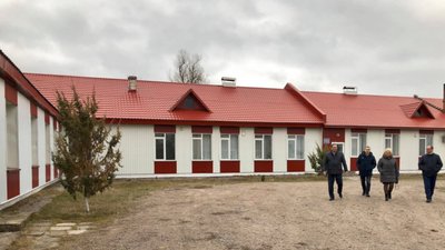 Не пологовий, а лікарня. Що і чому планують у віддаленому багатодітному рівненському селі