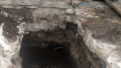 У Кривому Розі продовжують знаходити застарілі боєприпаси під будинком У Кривому Розі продовжують знаходити застарілі боєприпаси під будинком