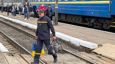 Черговий евакуаційний потяг привіз на Житомирщину шістьох переселенців з Донеччини Черговий евакуаційний потяг привіз на Житомирщину шістьох переселенців з Донеччини