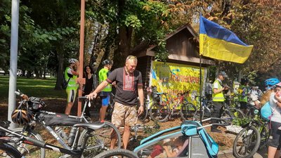 У Вінниці проходить велозаїзд у вишиванках У Вінниці проходить велозаїзд у вишиванках
