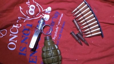Під час обшуку в Мукачеві правоохоронці вилучили гранату, запал до неї та набої