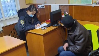 На Прикарпатті львів'янин обікрав помешкання пенсіонерки На Прикарпатті львів'янин обікрав помешкання пенсіонерки