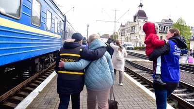 Евакуаційний потяг, переселенці, Харківщина, ДСНС