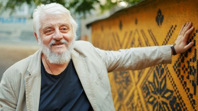 "Одесит має бути хитруватим, і це погано". Поет Борис Херсонський поділився спогадами про Одесу "Одесит має бути хитруватим, і це погано". Поет Борис Херсонський поділився спогадами про Одесу