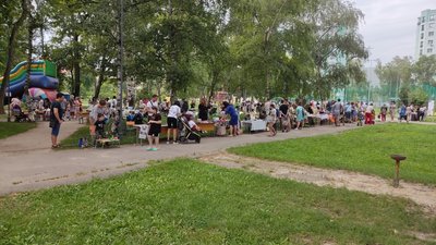 «Їм потрібні і рації, і автомобіль, і дрон»: у Полтаві на ярмарку збирали гроші для воїнів «Їм потрібні і рації, і автомобіль, і дрон»: у Полтаві на ярмарку збирали гроші для воїнів