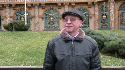 У центрі Рівного розквітли маргаритки. Науковець пояснив причини і наслідки