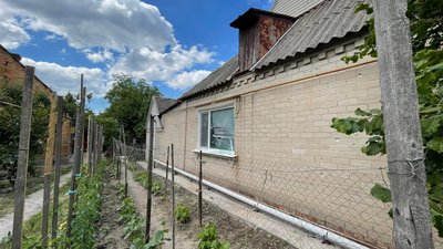 Російські війська обстріляли селище у передмісті Запоріжжя з РСЗВ Російські війська обстріляли селище у передмісті Запоріжжя з РСЗВ