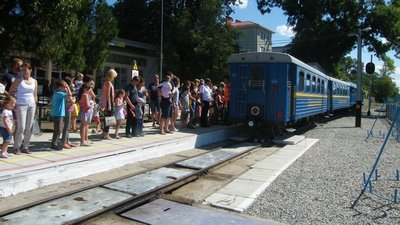 Близько 400 підписів зібрали в Ужгороді для збереження дитячої вузькоколійки Близько 400 підписів зібрали в Ужгороді для збереження дитячої вузькоколійки