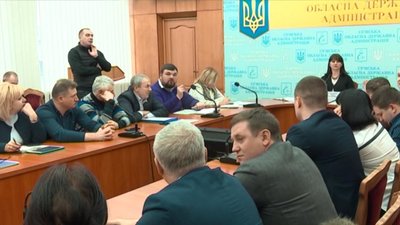 У Сумській ОДА за зачиненими дверима голосували за перероблений устрій області