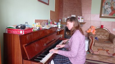 Сім’я з Тернопільщини прихистила безкоштовно майже дві сотні вимушених переселенців