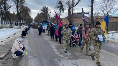 На Сумщині попрощалися прикордонником Олександром Авраменком