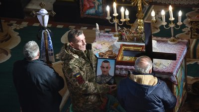 На Тернопільщині попрощалися із загиблим військовослужбовцем Юрієм Підборочинським На Тернопільщині попрощалися із загиблим військовослужбовцем Юрієм Підборочинським