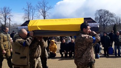 У Прилуках попрощалися із захисниками – Іваном Мащенком та Володимиром Забейдою У Прилуках попрощалися із захисниками – Іваном Мащенком та Володимиром Забейдою
